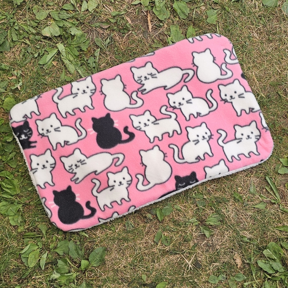 NEW Black White Cats Pink Pet Mat - Small - 3 Layer Fleece Sherpa | Dog Cat Baby